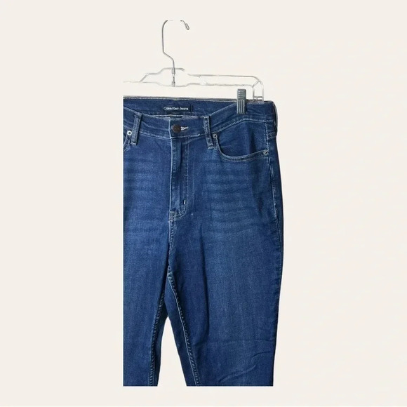 0373. CALVIN‎ KLEIN HIGH RISE SKINNY JEANS MEDIUM WASH BLUE IN COLOR SIZE 12 - Picture 2 of 9